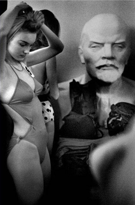 Закулисные фотографии первого конкурса красоты в СССР