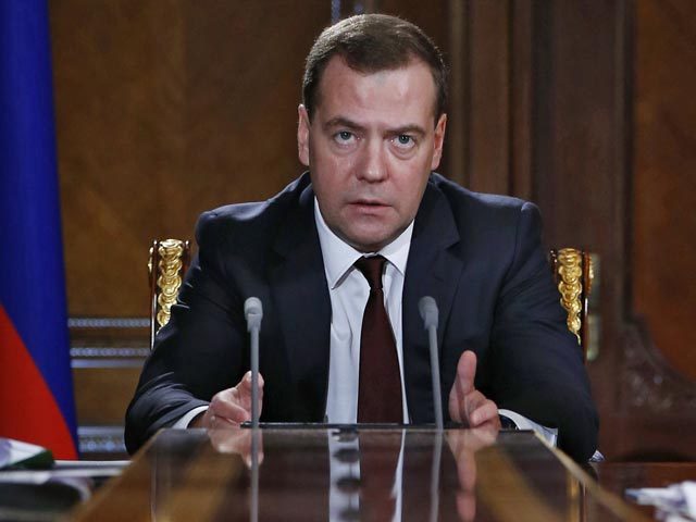 Медведев подписал антикризисный план спасения экономики