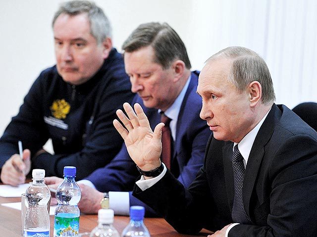 Путин объявил выговоры Рогозину и главе «Роскосмоса»
