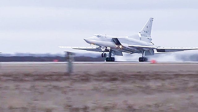 Ту-22М3, вылетевшие из России, нанесли удар по объектам ИГ в Сирии