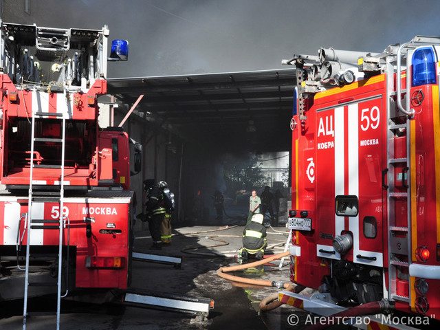 Число жертв пожара в московской типографии достигло 17
