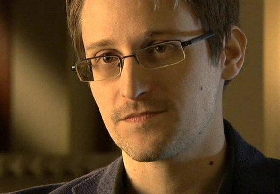 Сноуден раскритиковал власти РФ