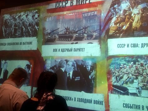 От Сталина до Путина: показанная президенту выставка поразила публику