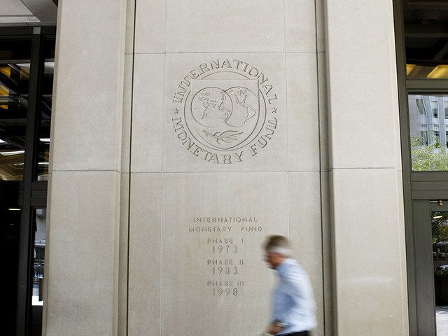 МВФ предсказывает скорый выход России из кризиса