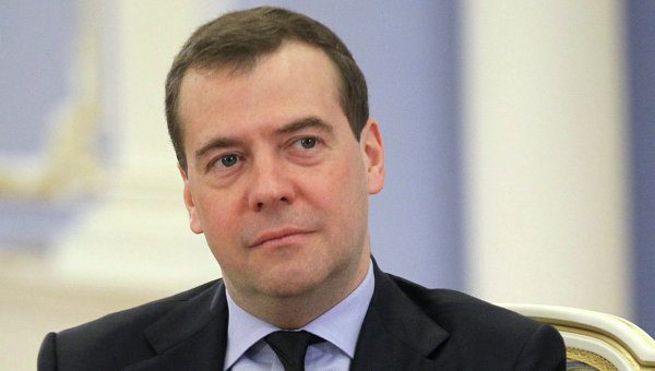 Медведев объявил о достижении &quot;целей тысячелетия&quot; по снижению материнской и детской смертности