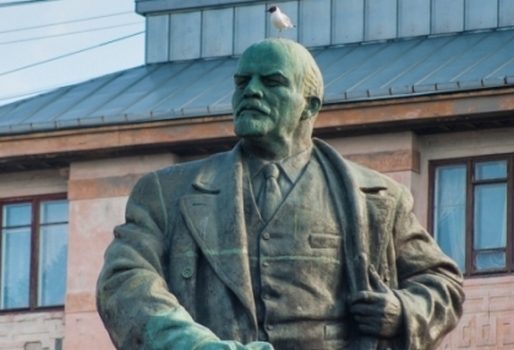 Вслед за Николаем II, в Выборге замироточил Ленин
