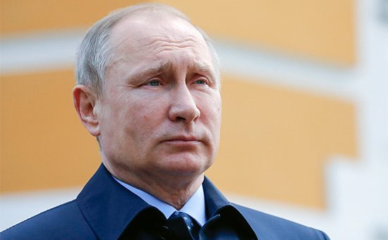 Путин не упомянул лидеров Грузии и Украины в поздравлении с 9 Мая
