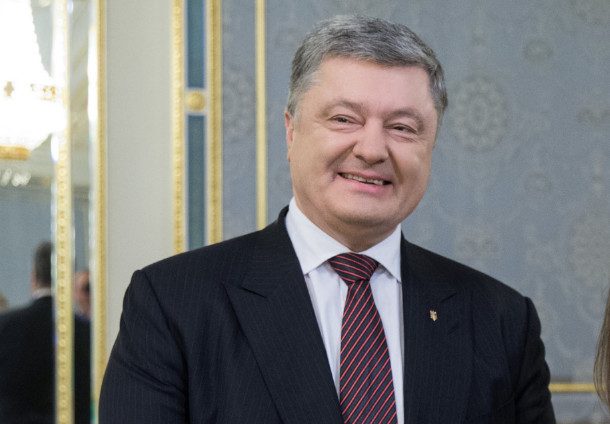 Порошенко объявил об изменении статуса Крыма