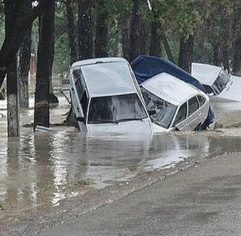 2 человека погибли, подтоплены сотни домов в результате наводнения на Кубани