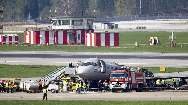 Десятки рейсов SSJ-100 отменены после аварии