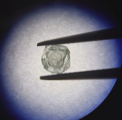 В России найден первый в мире алмаз-матрешка
