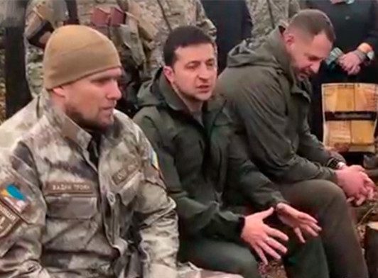 «Я не лох», «Я президент», «Я сказал: Оружие убери»: Зеленский устроил скандал в Донбасе
