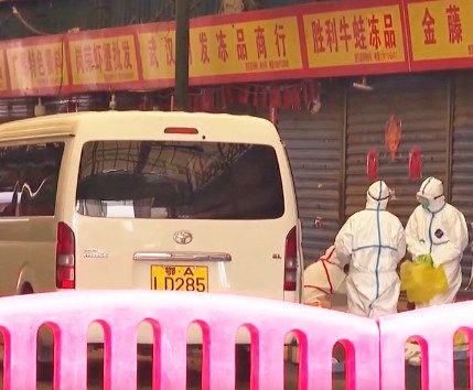 13 городов Китая закрыты на карантин из-за эпидемии коронавируса