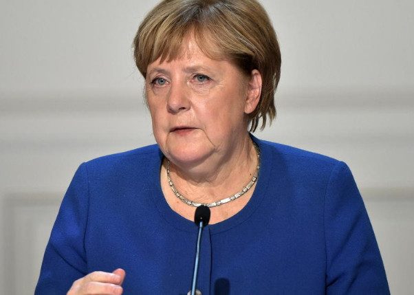 Меркель впервые за 15 лет выступила с экстренным обращением к народу