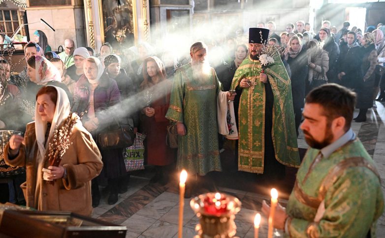 В большинстве регионов России церкви не будут закрывать на Пасху