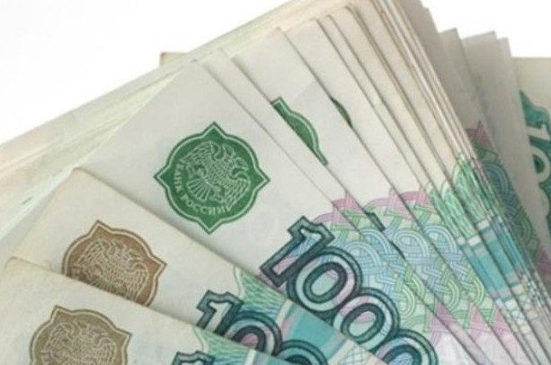 Депутаты предложили выплатить всем россиянам по 25000 рублей