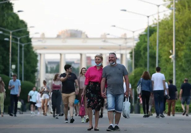 Ограничения в Москве сняли досрочно из-за Конституции и обнуления