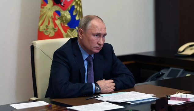 Путин рассказал, что при просмотре телевизора иногда «оторопь берет»