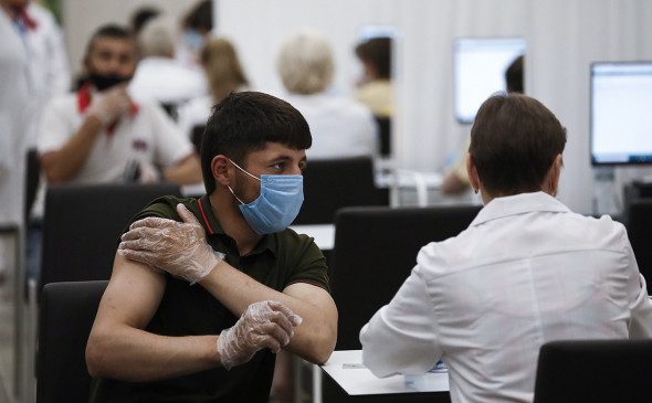 Каждому девятому россиянину отказали в трудоустройстве из-за отсутствия прививки