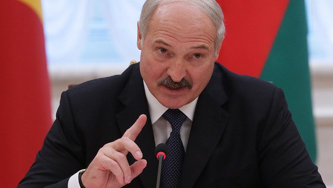 Лукашенко приказал закрыть границы Белоруссии