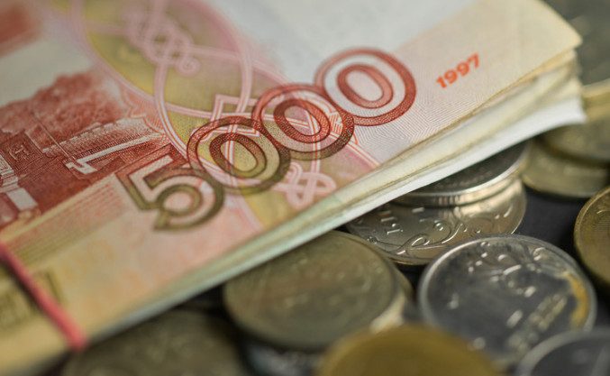 В Госдуму внесут законопроект об увеличении МРОТ до 20 тыс. рублей