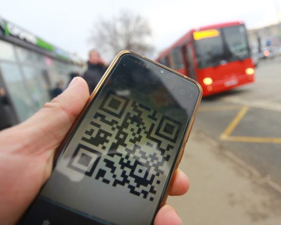 Конфликты из-за QR-кодов на транспорте в Татарстане доходят до драк