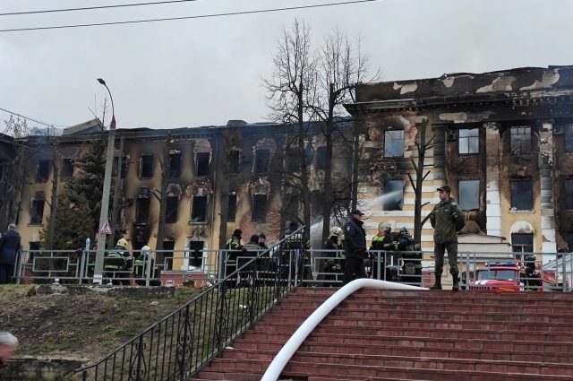 Очевидцы рассказали подробности пожара в оборонном НИИ Твери