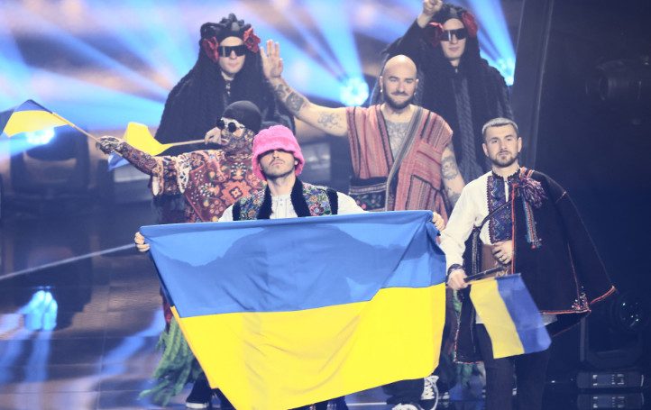 После победы украинской группы Kalush Orchestra, Зеленский пообещал провести «Евровидение» в Мариуполе