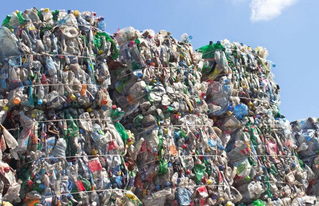 Европа отправляет свой пластиковый мусор в Россию