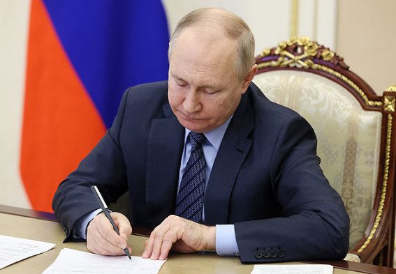 Путин отдал приказ о перемирии с 6 до 7 января