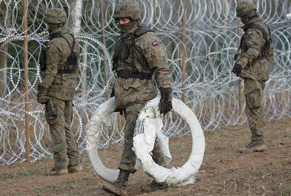Польша в марте начнёт строить электронный забор на границе с Россией
