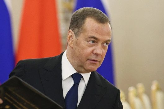 Медведев заявил, что Украина исчезнет, потому что никому не нужна