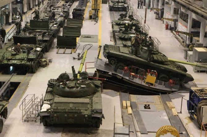 Российский ВПК переведён на «военные рельсы»