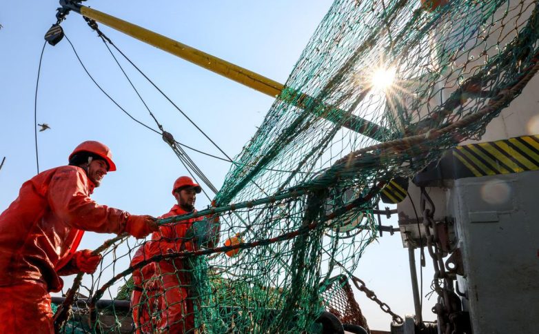 Россия приняла решение денонсировать соглашение о рыболовстве с Британией