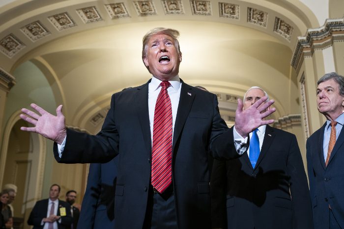 Трамп объясняет ядерные испытания США «такими же тестами России и Китая»