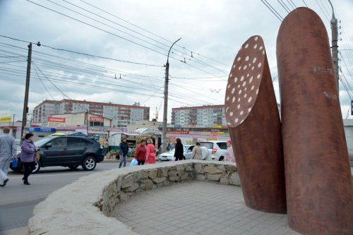 Прикольные памятники в российских городах