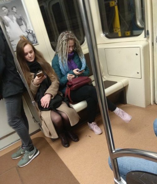 Чудаки - пассажиры в метро