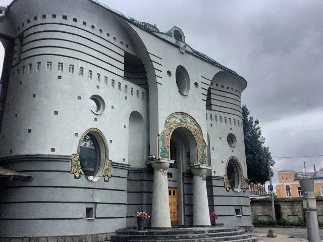 Странная и веселая архитектура России