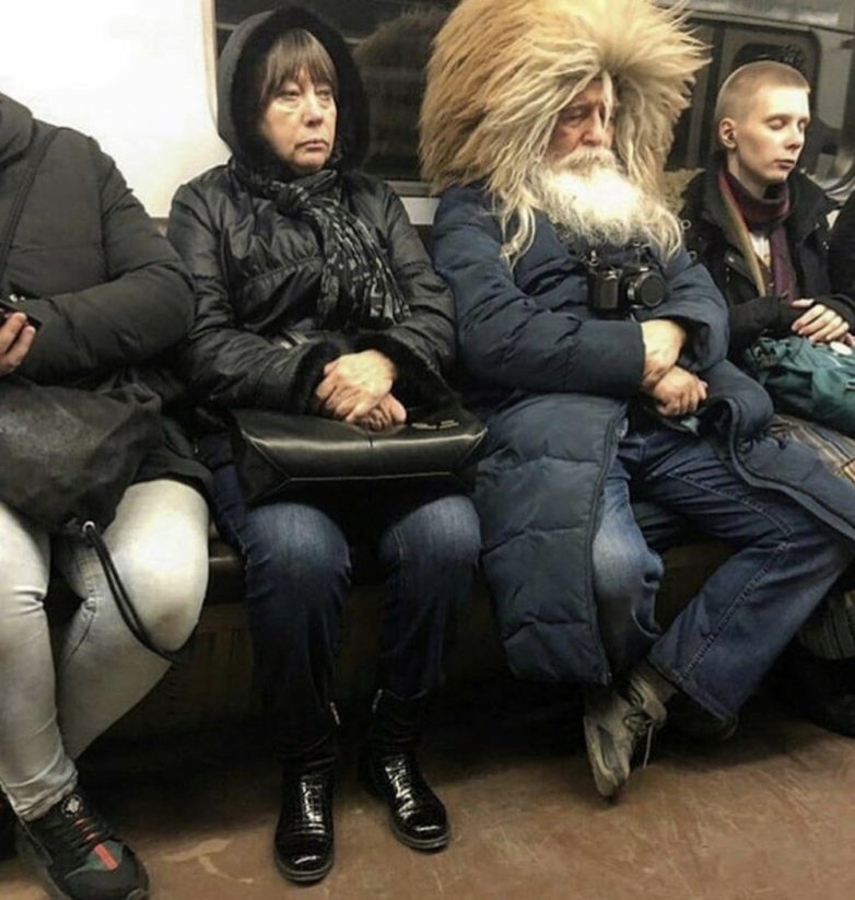 Странные люди из метро