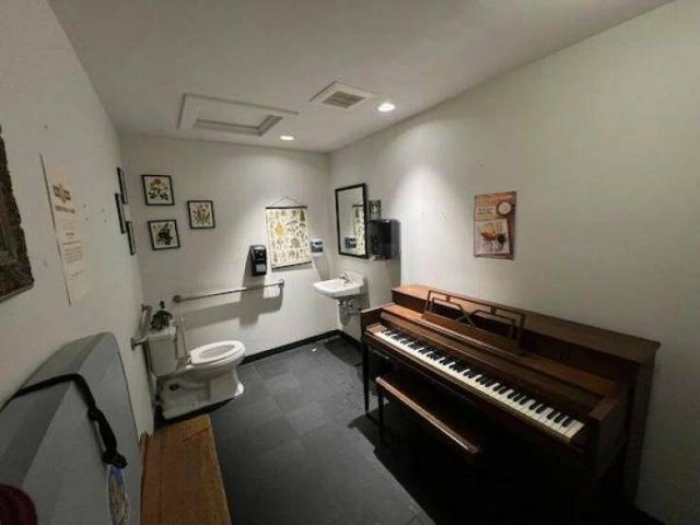 Вечерний выпуск. Подборка картинок