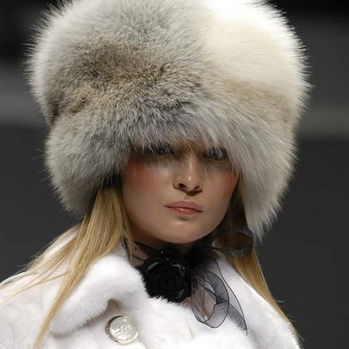 Модные меховые шапки на зиму-2015