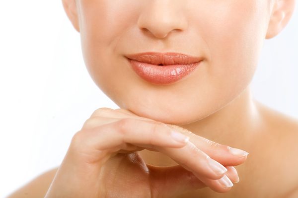 Потрескавшиеся губы. Природные методы лечения