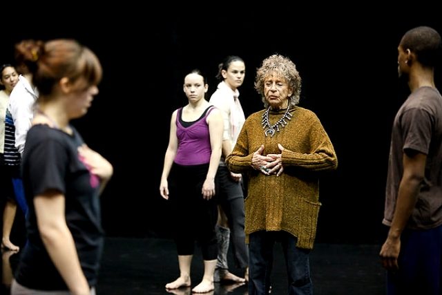 Эта 92-летняя женщина победила рак с помощью танца