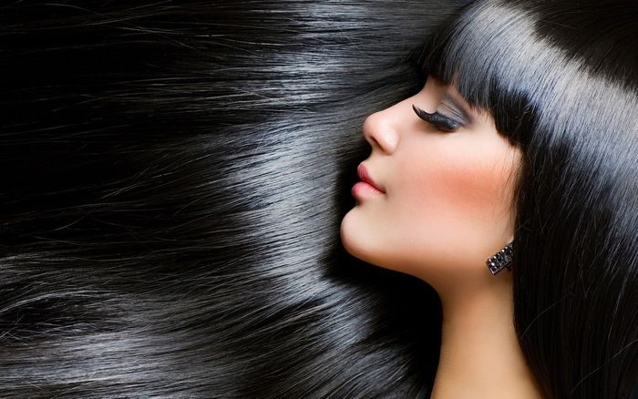 Как ухаживать за волосами зимой: 10 бьюти-советов на каждый день