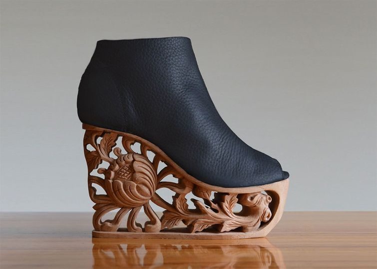 Очень красивые резные деревянные платформы для безумно творческой обуви