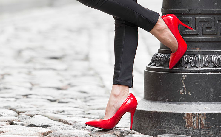 7 полезных советов, как ходить на каблуках