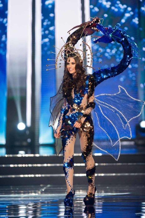 Самые яркие и необычные национальные костюмы с конкурса &quot;Мисс Вселенная-2017&quot;