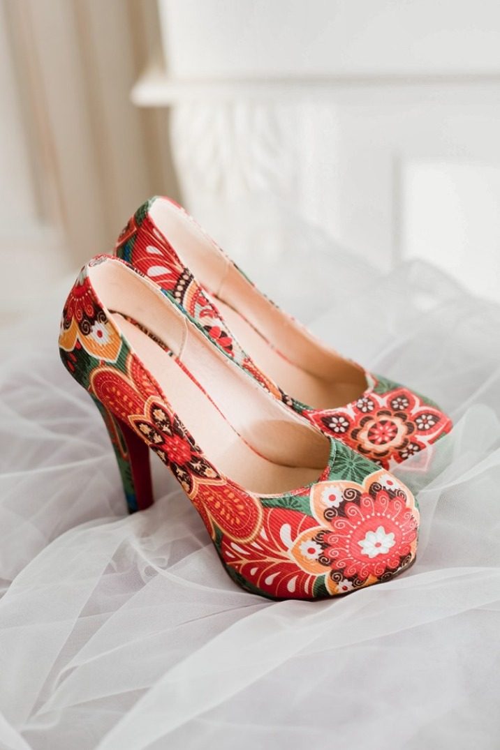Романтичные туфли с цветочным принтом