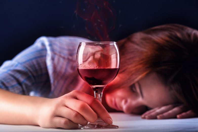 Как алкоголь влияет на организм женщины