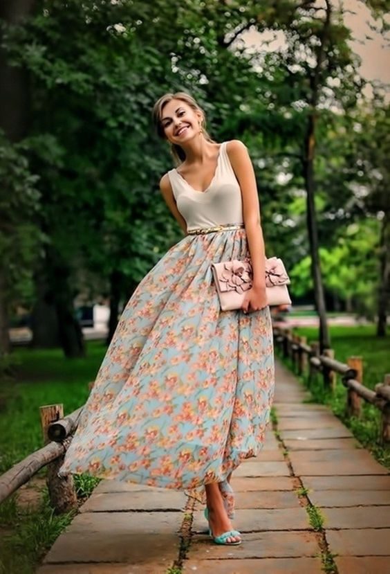 Самые стильные длинные платья для летних прогулок, выходов и отпуска